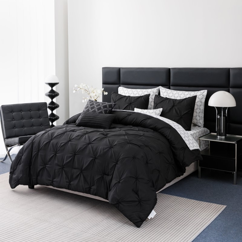 King 10Pc Pintuck Bed In A Bag Set - (Black)