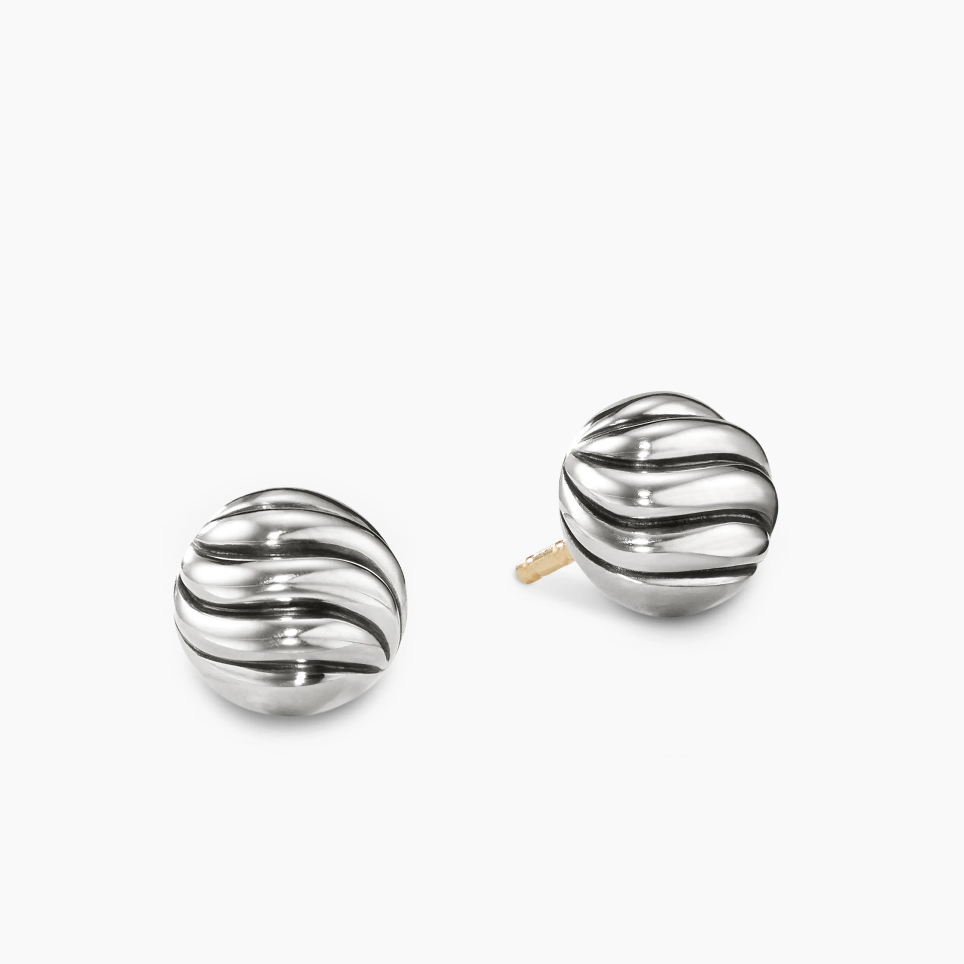 Ladies Sculpted Cable Stud Earrings