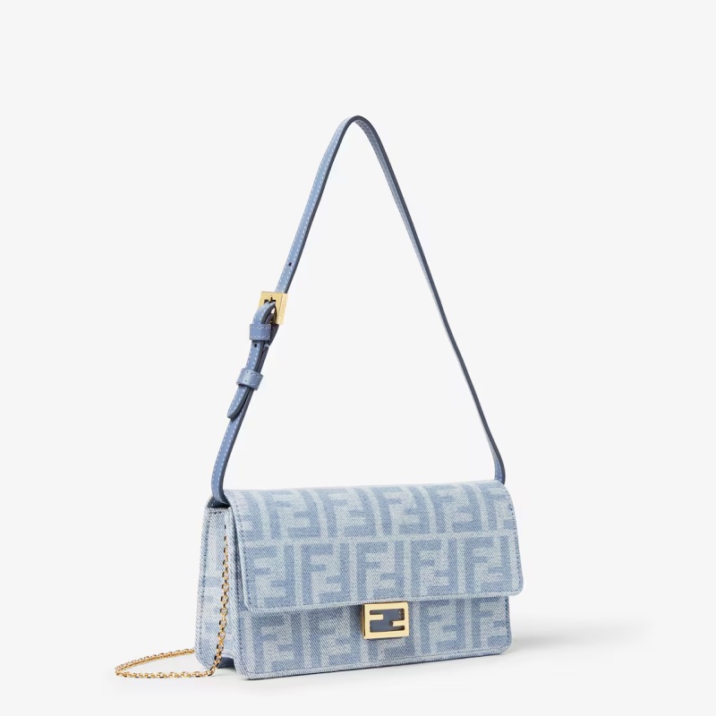 Tube Wallet on Chain Light Blue