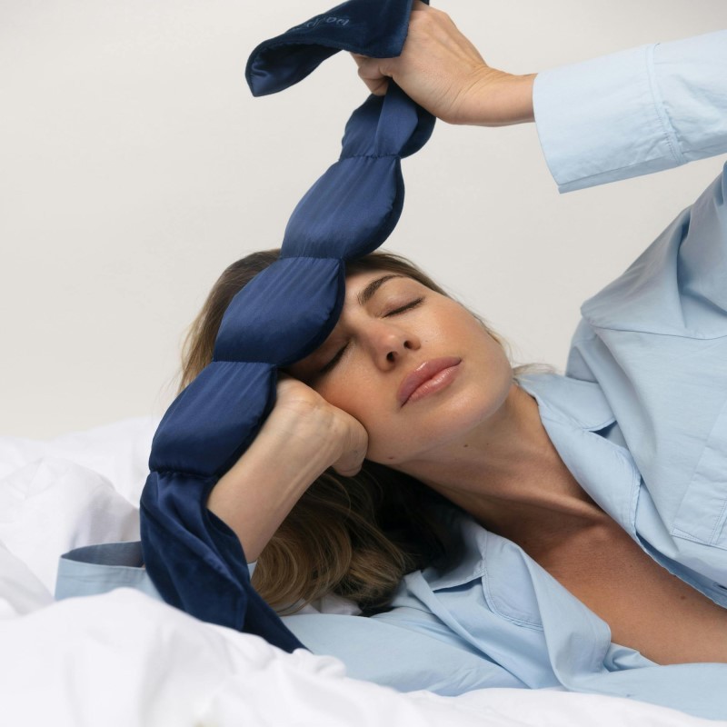 The Silk Weighted Blanket For Your Eyes - (Sapphire)